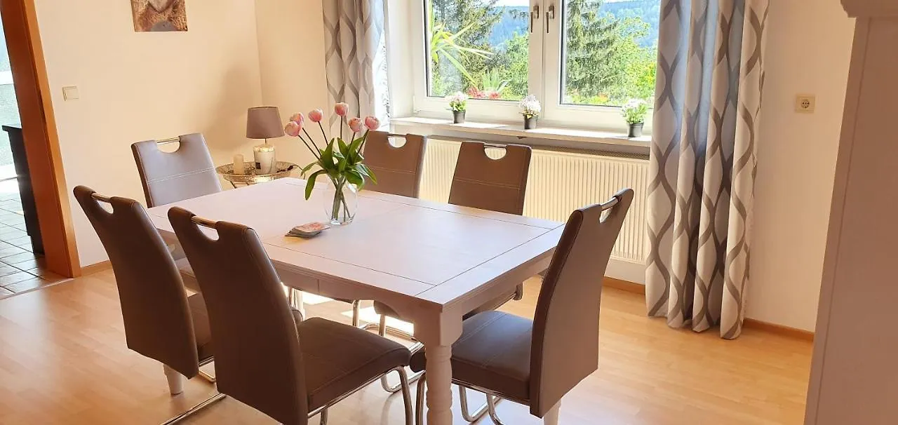 Moderne Ferienwohnung Mit Eigenem Garten Und Traumhaften Blick Wilhelmsthal 0*,  Germany